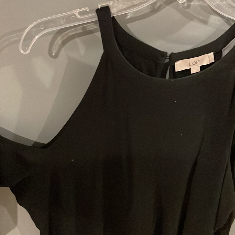 Ann Taylor Loft cold shoulder long sleeve top XL